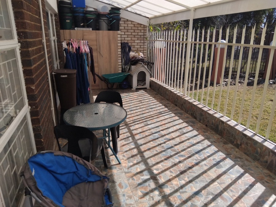 2 Bedroom Property for Sale in La Hoff North West